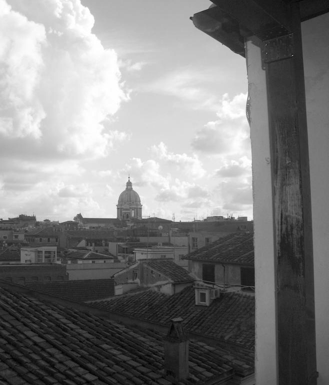 Erida Apartment - Piazza Di Spagna Rome Room photo